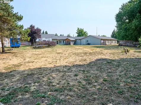 1480 NE Laurel Avenue Woodburn OR 97071