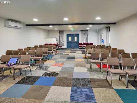 1480 NE Laurel Avenue Woodburn OR 97071