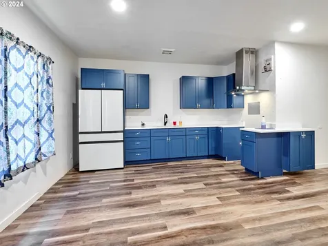 1480 NE Laurel Avenue Woodburn OR 97071