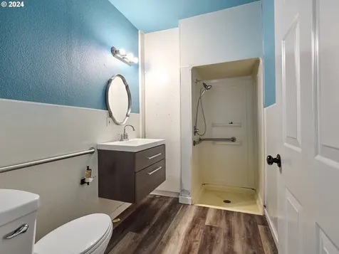 1480 NE Laurel Avenue Woodburn OR 97071