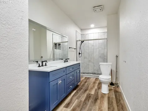 1480 NE Laurel Avenue Woodburn OR 97071