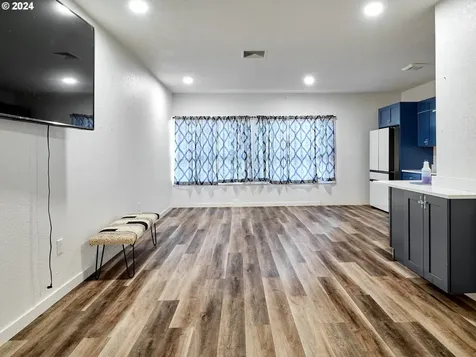 1480 NE Laurel Avenue Woodburn OR 97071