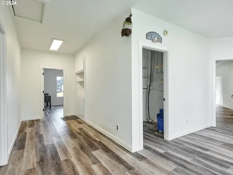 1480 NE Laurel Avenue Woodburn OR 97071