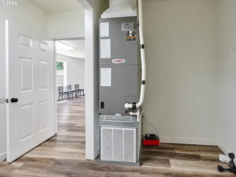 1480 NE Laurel Avenue Woodburn OR 97071