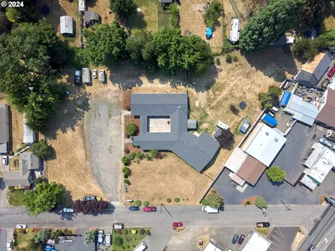 1480 NE Laurel Avenue Woodburn OR 97071