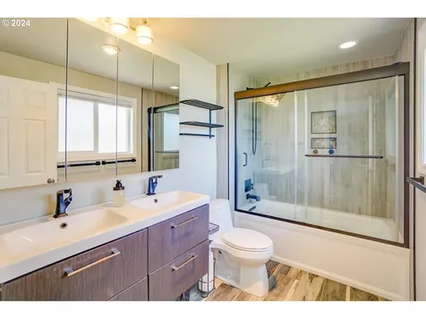 16015 Ne 33rd Avenue Ridgefield WA 98642