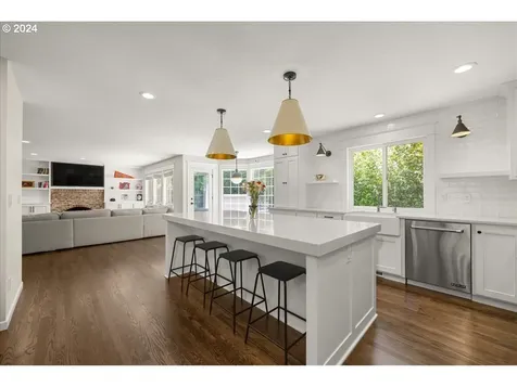 16219 White Oaks Drive Lake Oswego OR 97035