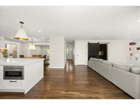 16219 White Oaks Drive Lake Oswego OR 97035