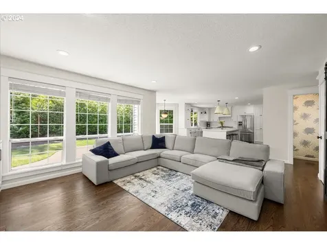 16219 White Oaks Drive Lake Oswego OR 97035