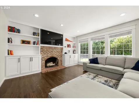 16219 White Oaks Drive Lake Oswego OR 97035