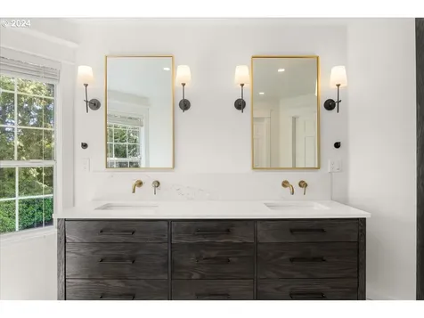 16219 White Oaks Drive Lake Oswego OR 97035