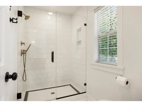 16219 White Oaks Drive Lake Oswego OR 97035