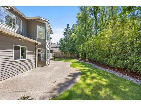 16219 White Oaks Drive Lake Oswego OR 97035