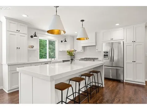 16219 White Oaks Drive Lake Oswego OR 97035