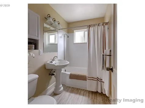 1217 NE 69th Avenue Portland OR 97213