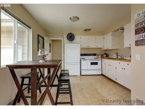 1217 NE 69th Avenue Portland OR 97213