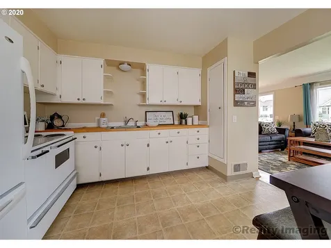 1217 NE 69th Avenue Portland OR 97213