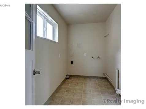 1217 NE 69th Avenue Portland OR 97213