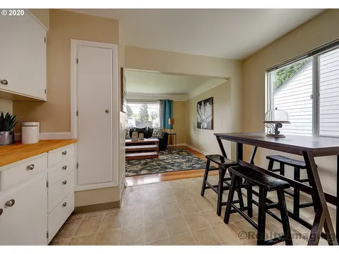 1217 NE 69th Avenue Portland OR 97213
