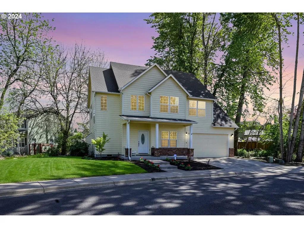 1944 Crimson Avenue Eugene OR 97408
