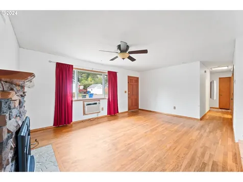 3210 I Street Washougal WA 98671