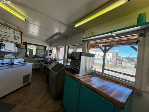 274 NW Front Street Prairie City OR 97869