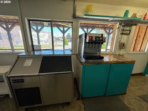 274 NW Front Street Prairie City OR 97869