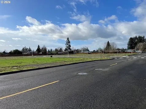 NW 10th Avenue Canby OR 97013