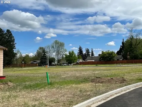 NW 10th Avenue Canby OR 97013
