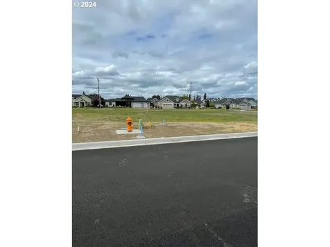 NW 10th Avenue Canby OR 97013