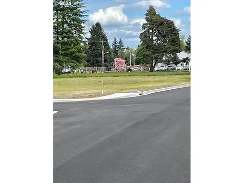 NW 10th Avenue Canby OR 97013