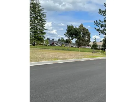 NW 10th Avenue Canby OR 97013