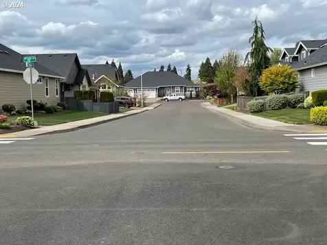 NW 10th Avenue Canby OR 97013
