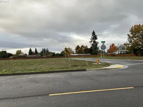 NW 10th Avenue Canby OR 97013