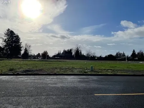 NW 10th Avenue Canby OR 97013