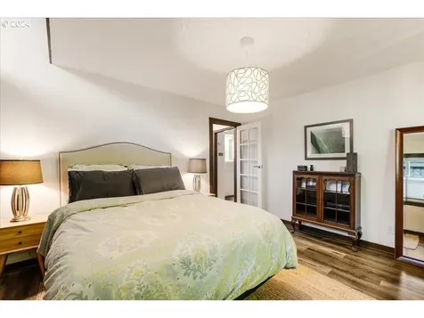 2122 N Emerson Street Portland OR 97217