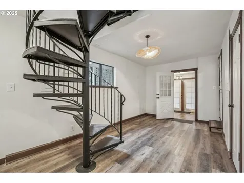 2122 N Emerson Street Portland OR 97217