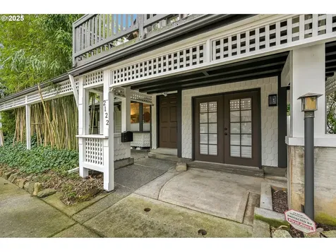2122 N Emerson Street Portland OR 97217