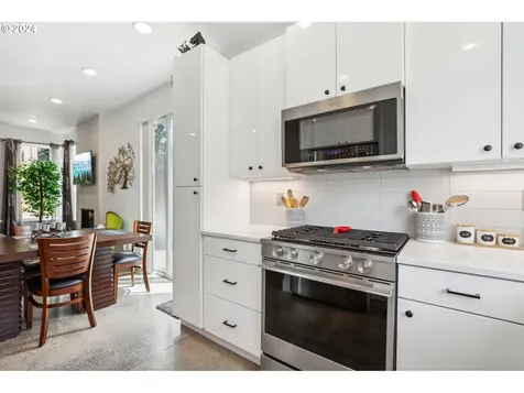 3911 Se Franklin Court Portland OR 97202