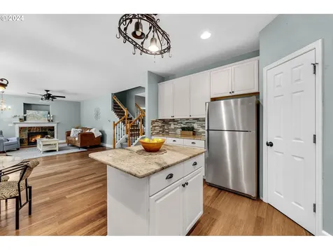 12712 Nw 24th Avenue Vancouver WA 98685