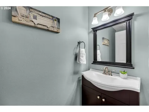 12712 Nw 24th Avenue Vancouver WA 98685