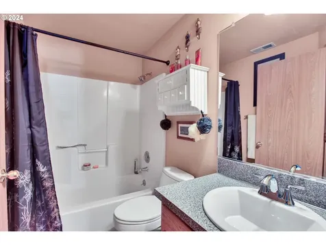 10401 NE 73rd Street Vancouver WA 98662