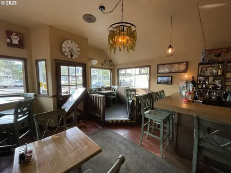 1277 Bay Street Florence OR 97439