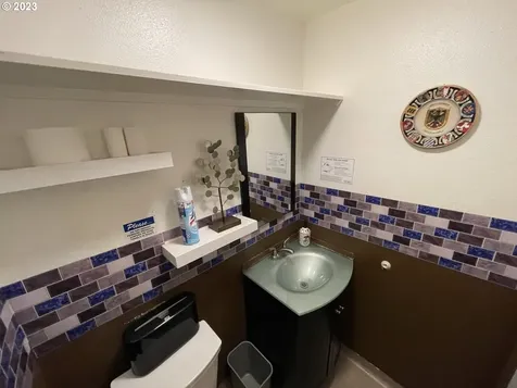 1277 Bay Street Florence OR 97439