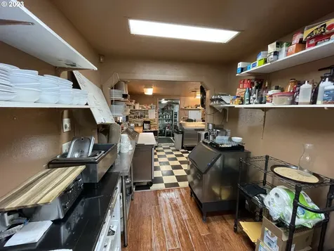 1277 Bay Street Florence OR 97439