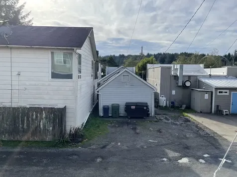 1277 Bay Street Florence OR 97439