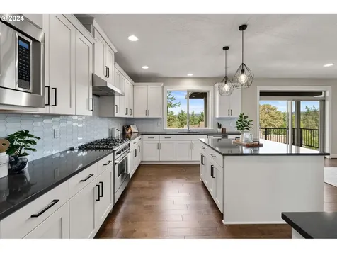 6747 SW Orchid Street Portland OR 97223