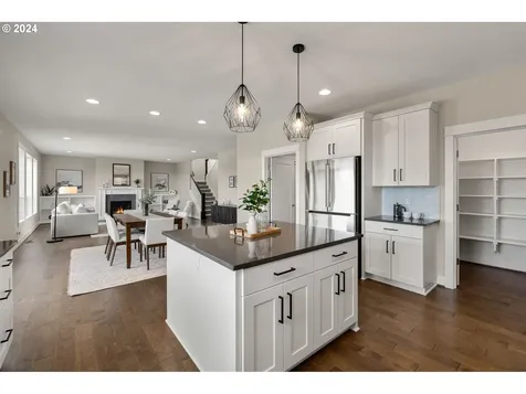 6747 SW Orchid Street Portland OR 97223