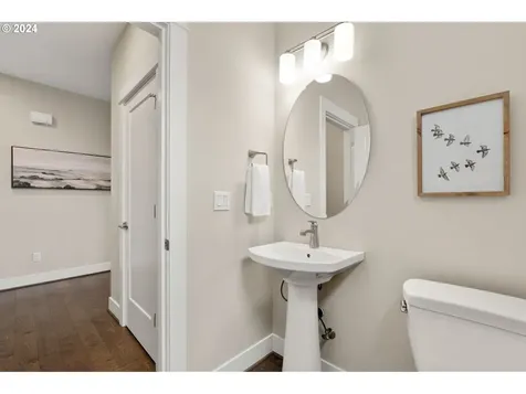 6747 SW Orchid Street Portland OR 97223