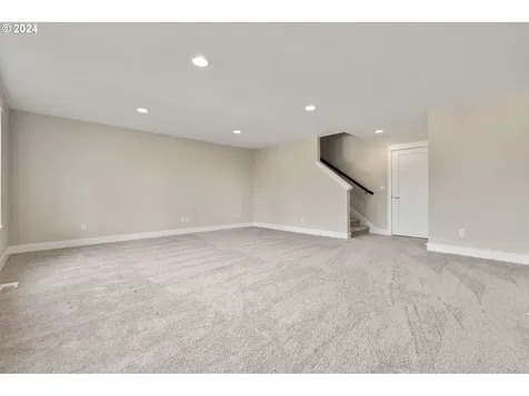 6747 SW Orchid Street Portland OR 97223